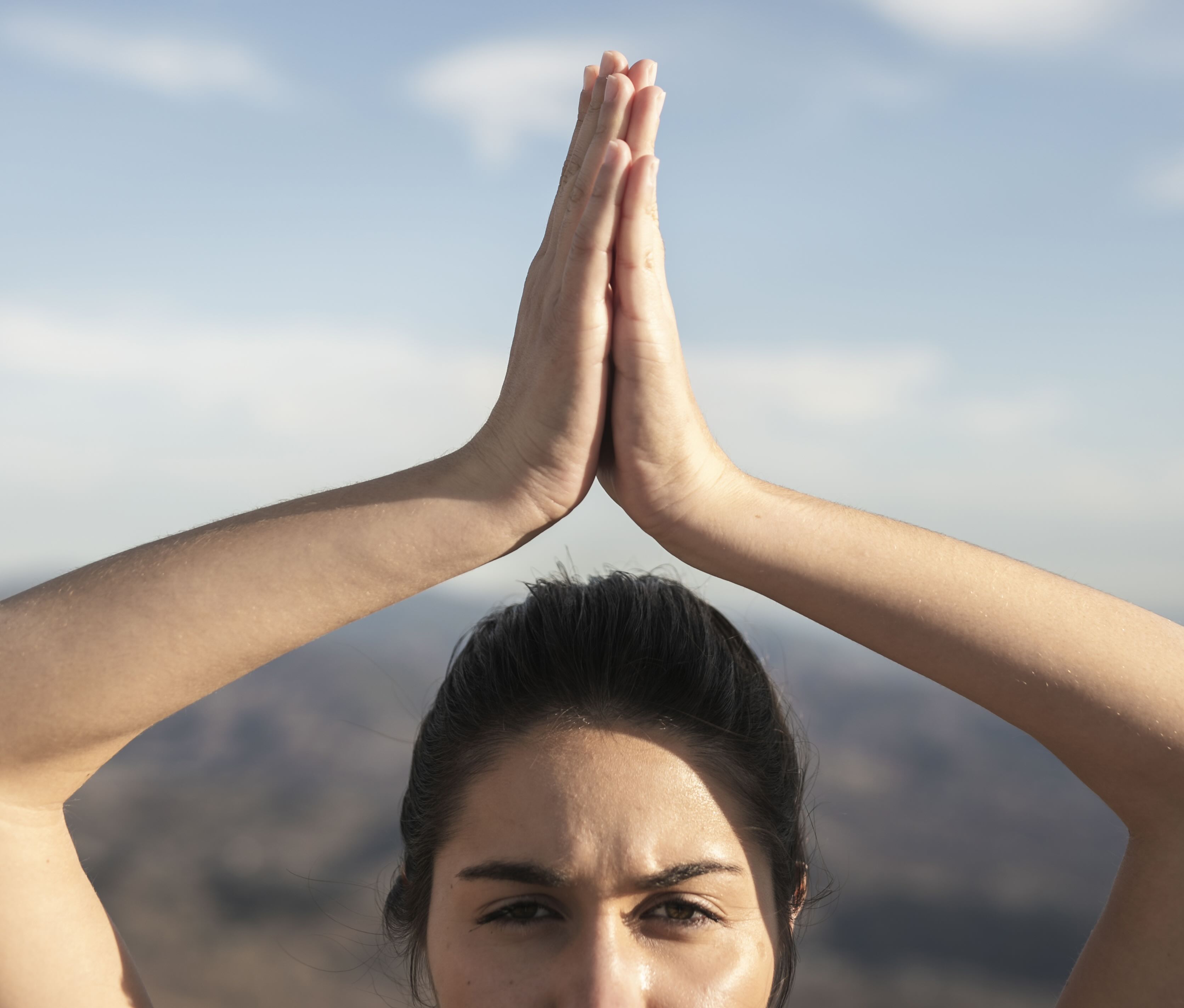 Logo de Yoga con María